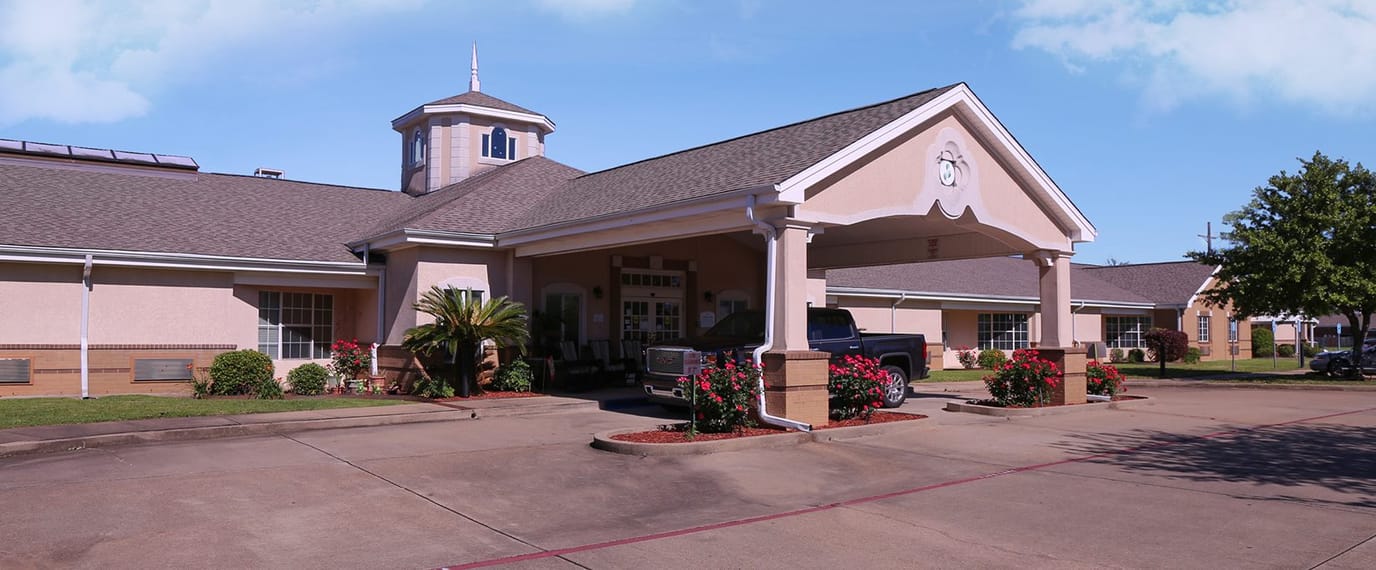 Exterior view of Brookdale Alexandria facility entrance