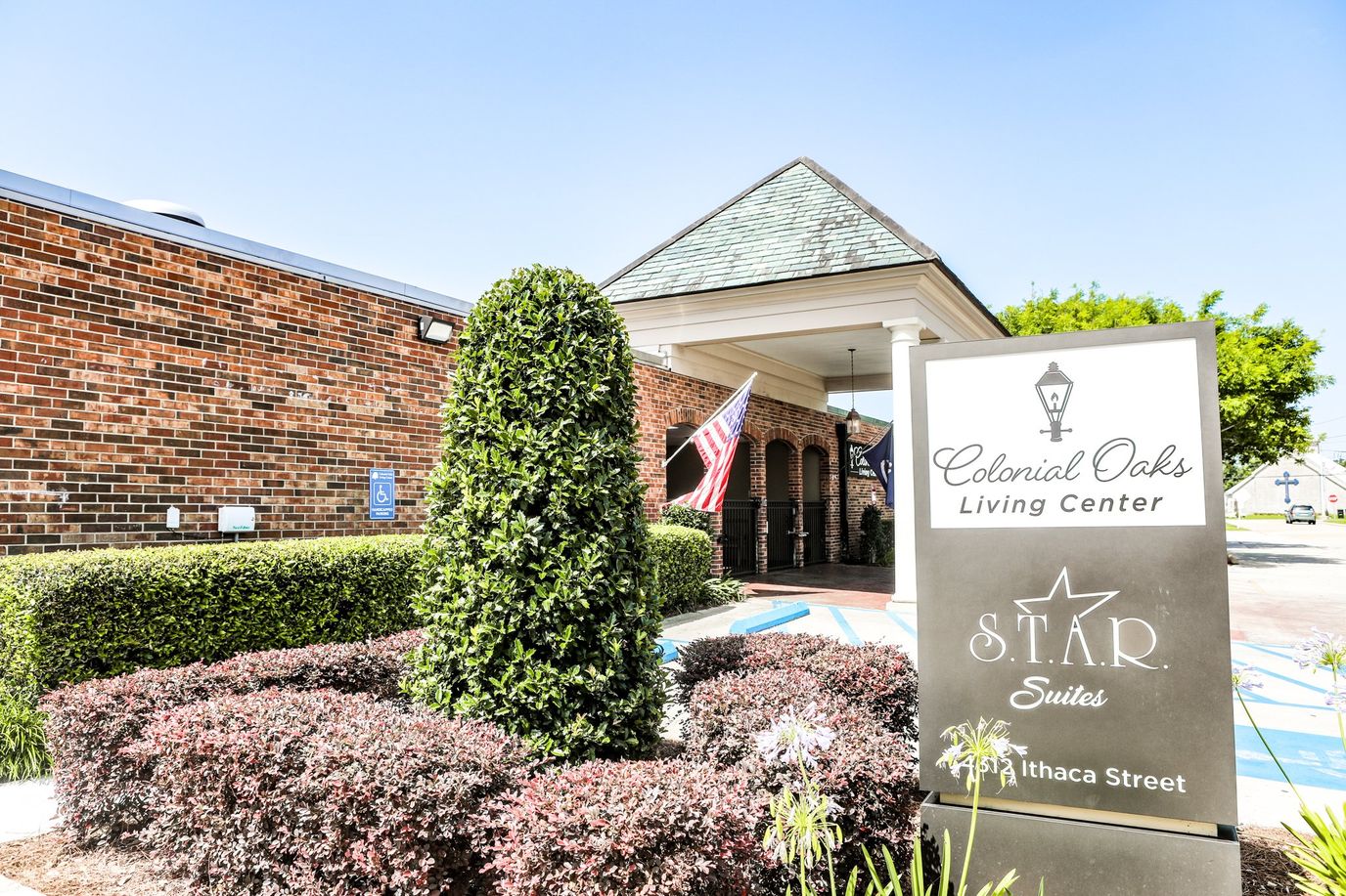 Exterior view of Colonial Oaks Living Center entrance