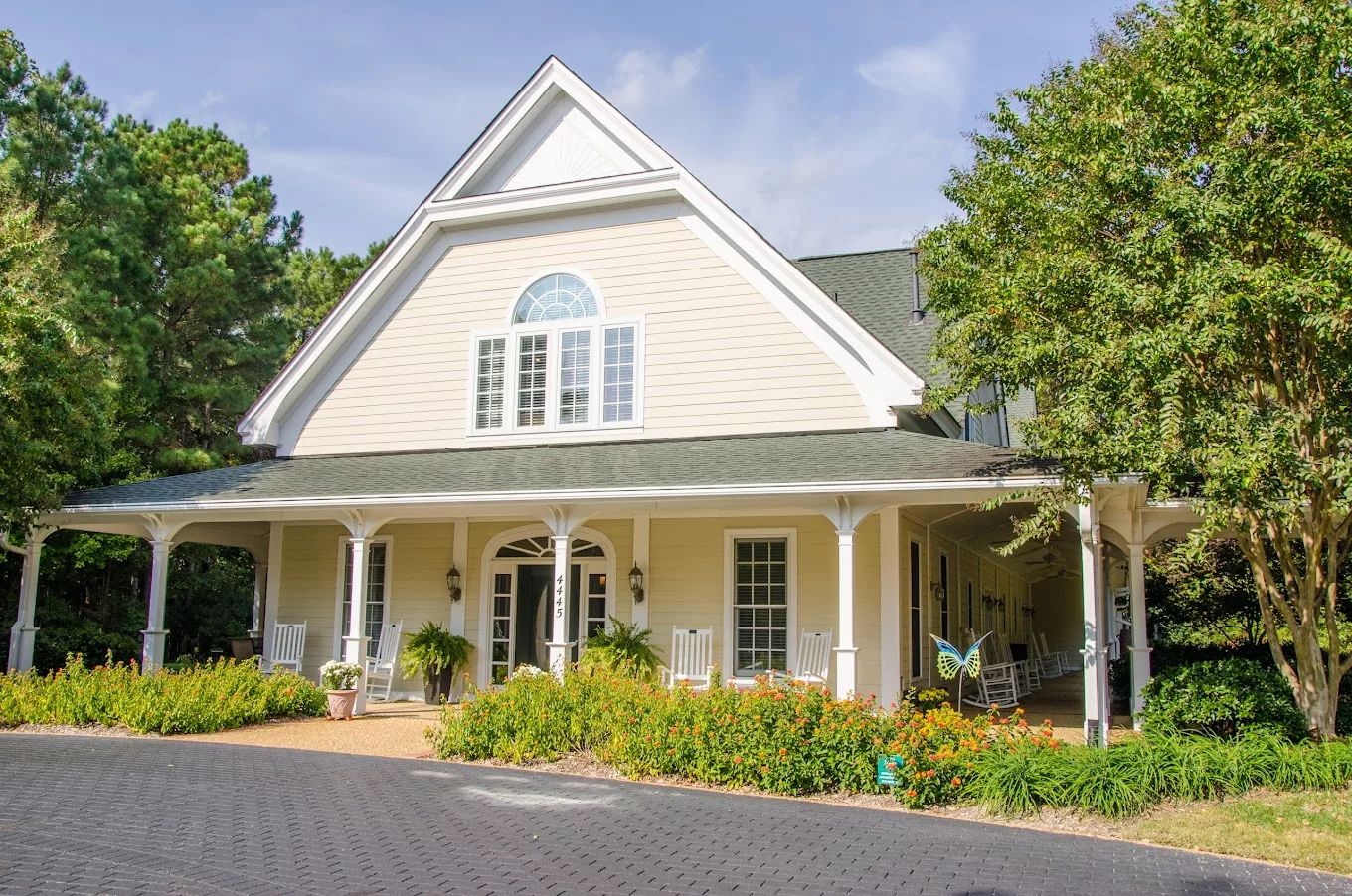 Exterior view of the Hospice House of Williamsburg