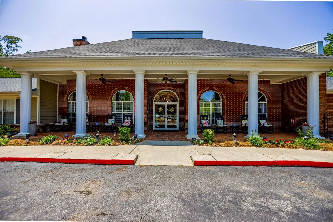 Front entrance of Addington Place of Roswell