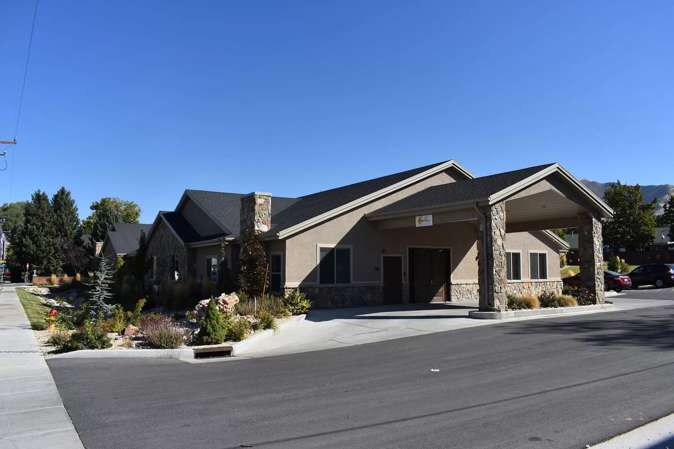 Exterior view of BeeHive Homes facility