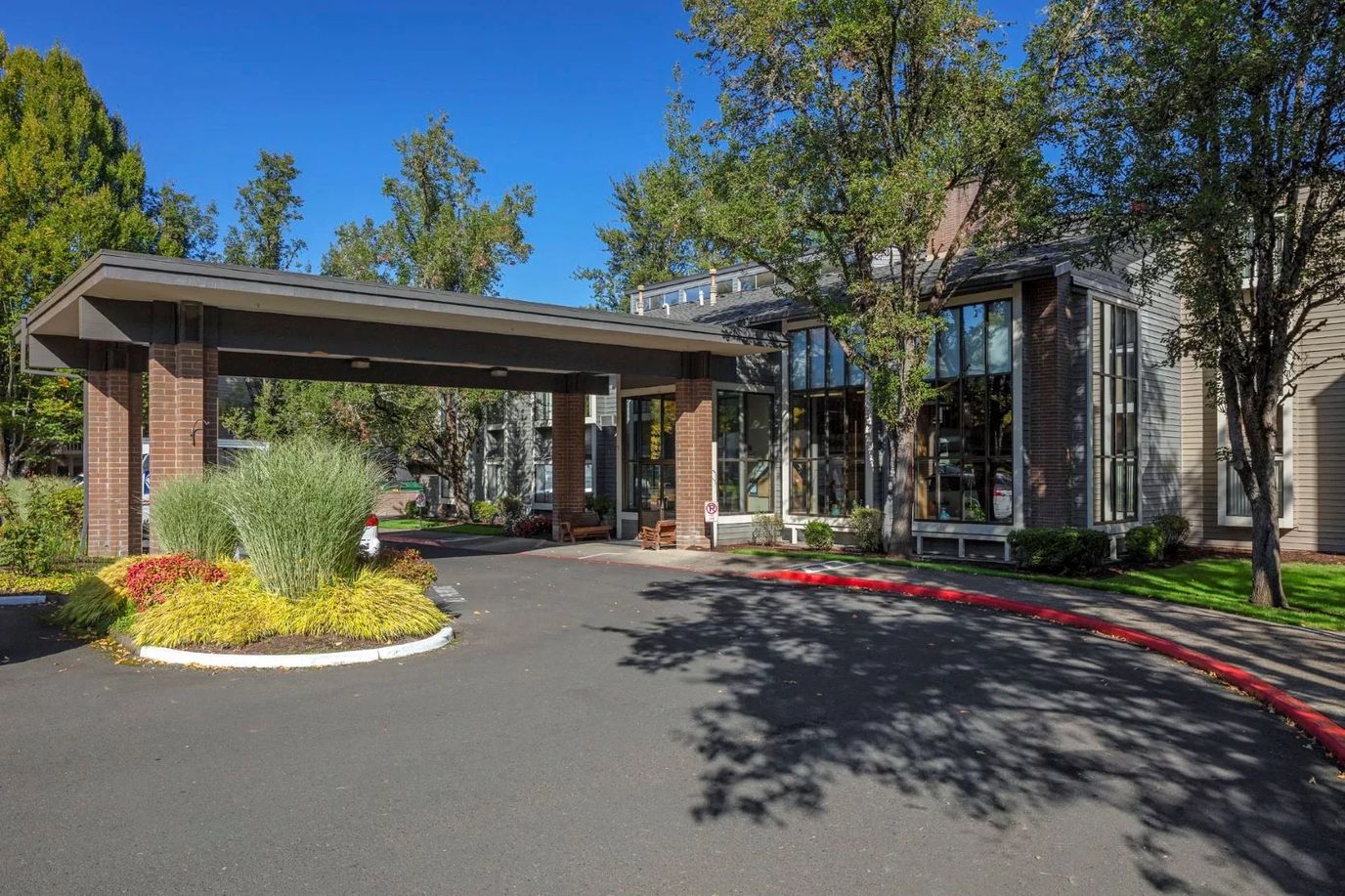 Exterior view of Creekside Village Retirement Residence entrance