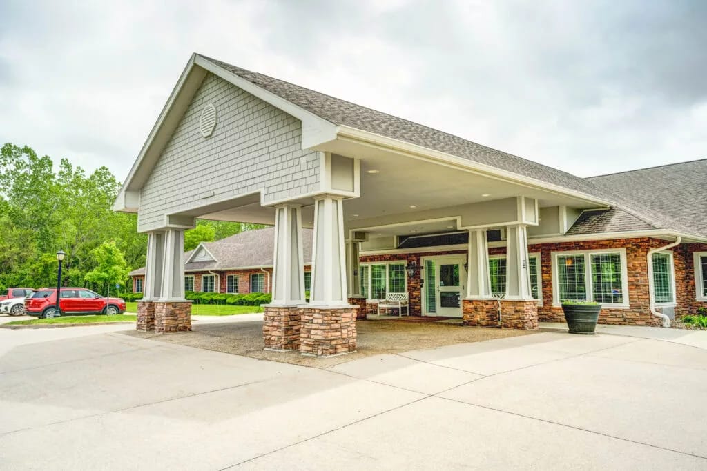 Exterior view of Glen Oaks Alzheimer's Special Care Center