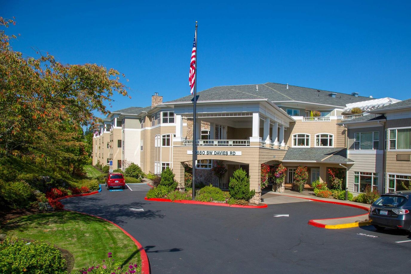 Exterior view of Hearthstone at Murrayhill building