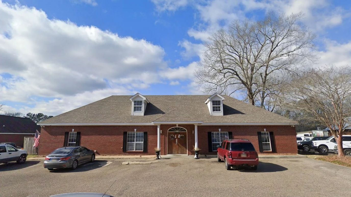 Exterior view of Magnolia Place facility