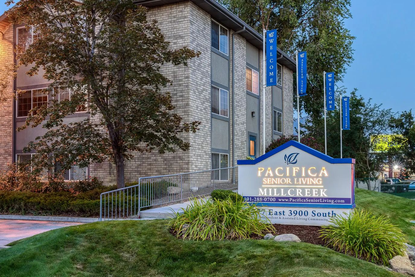 Exterior view of Pacifica Senior Living Millcreek building