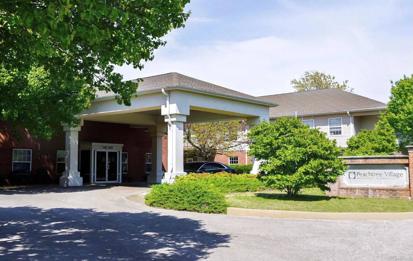 Entrance of Peachtree Village of Holiday Island