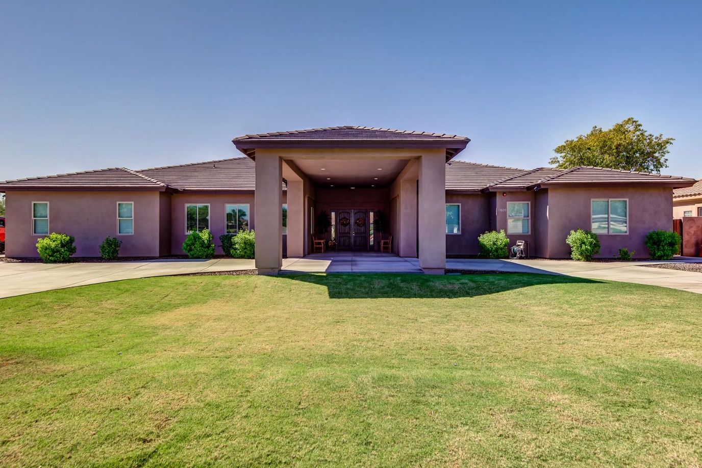 Exterior view of Quail Manor Assisted Living facility