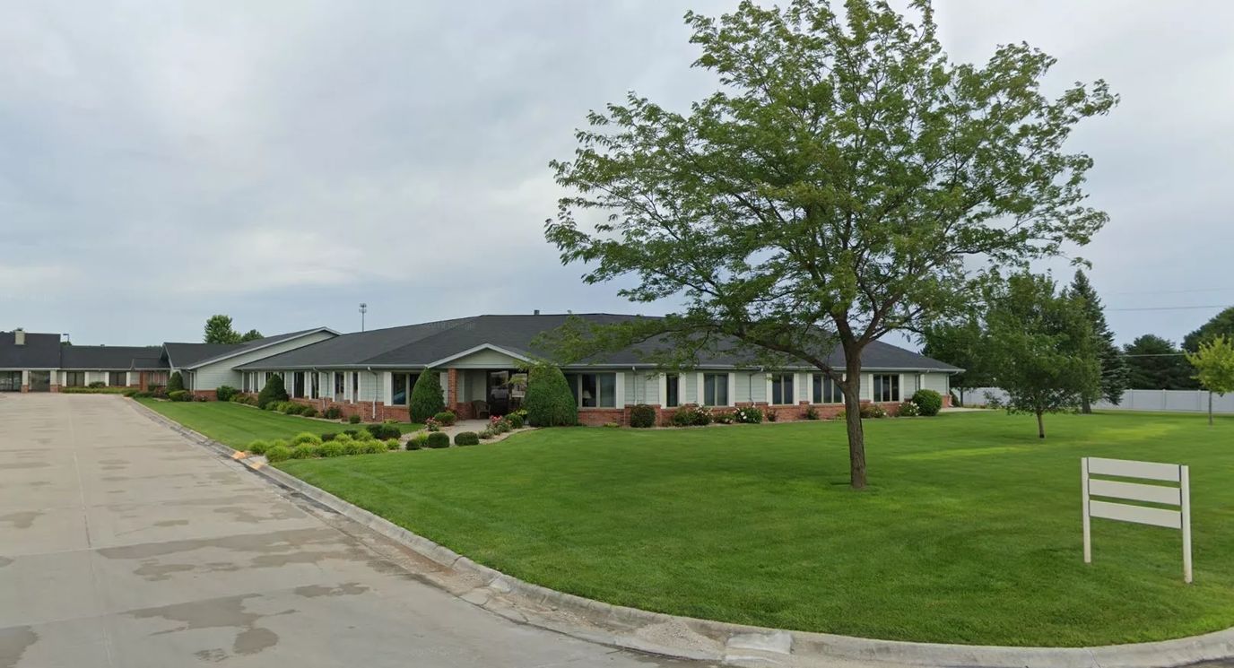Exterior view of Riverside Lodge retirement community