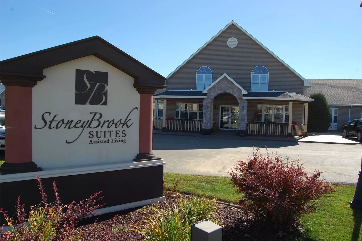 Exterior view of StoneyBrook Suites building