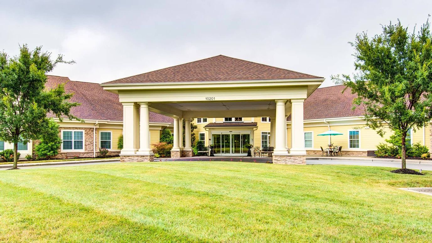 Front exterior of Symphony at Valley Farms with landscaping