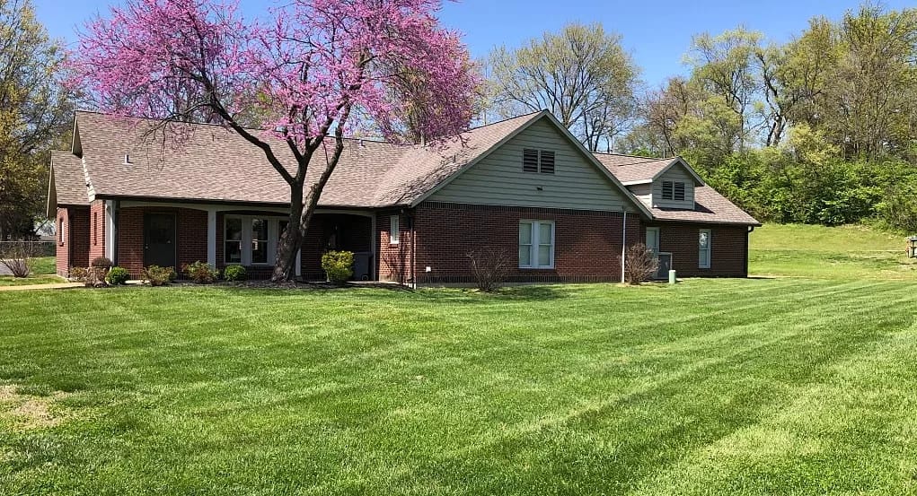 Exterior view of The Gables at Brady Circle with landscaping