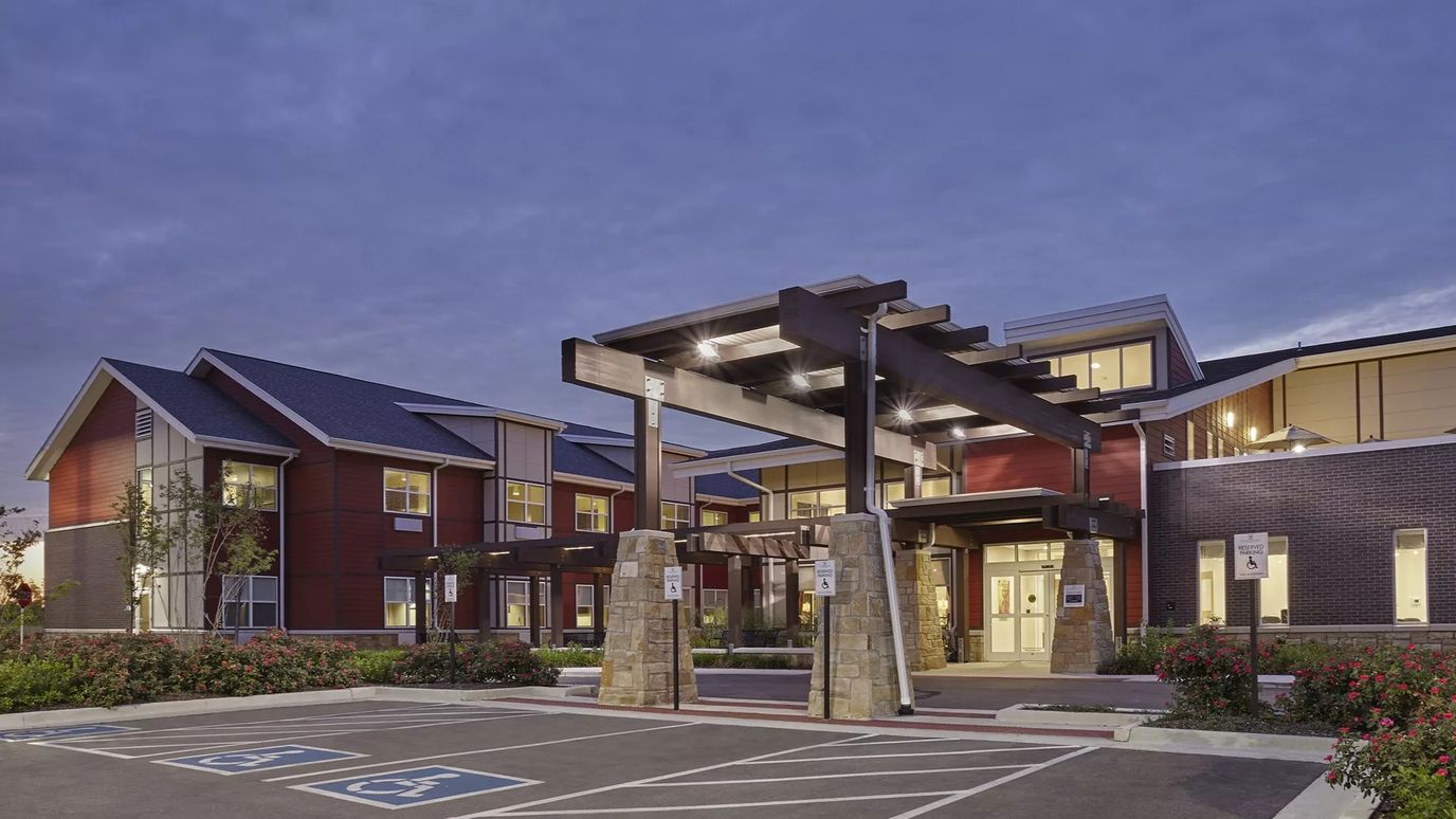 Exterior view of The Healthcare Resort of Kansas City
