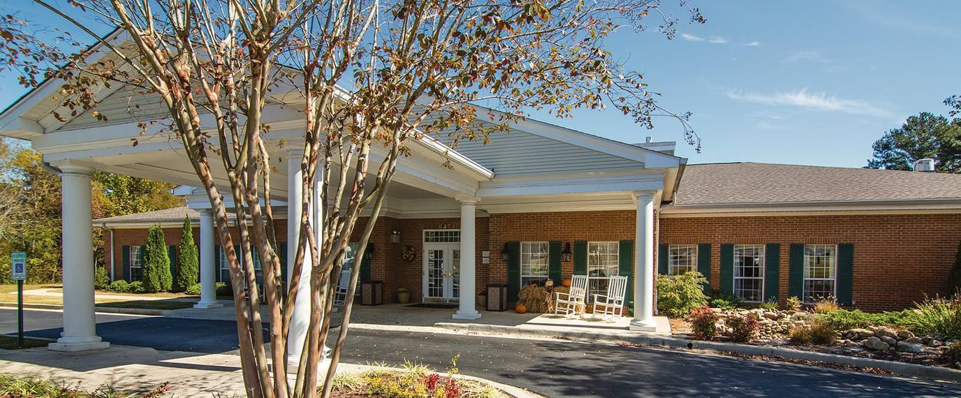 Exterior view of Brookdale Hampton Cove with entrance
