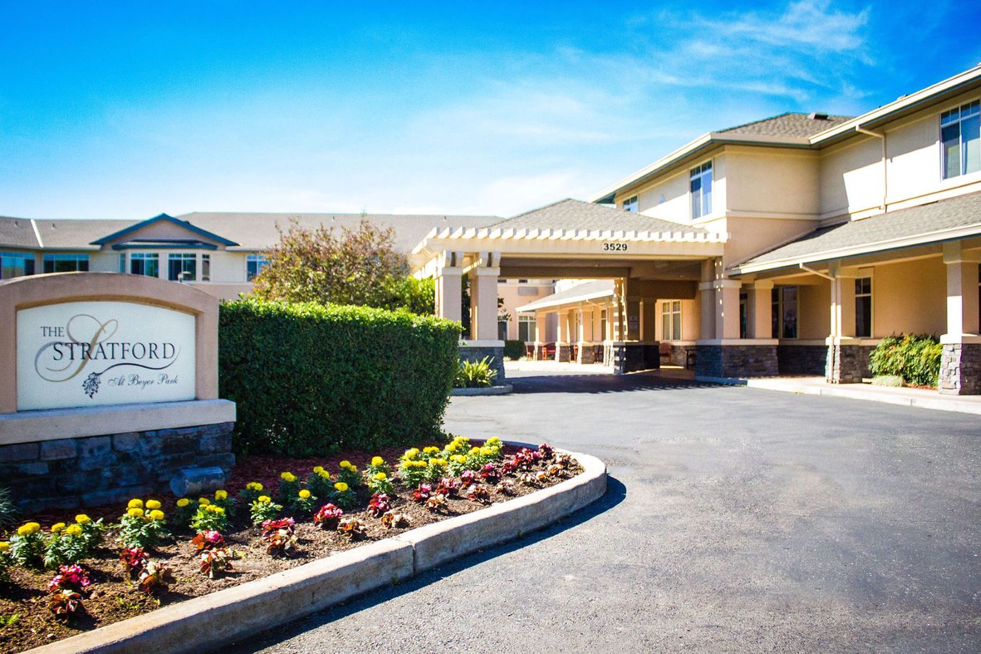Exterior view of The Stratford at Beyer Park entrance
