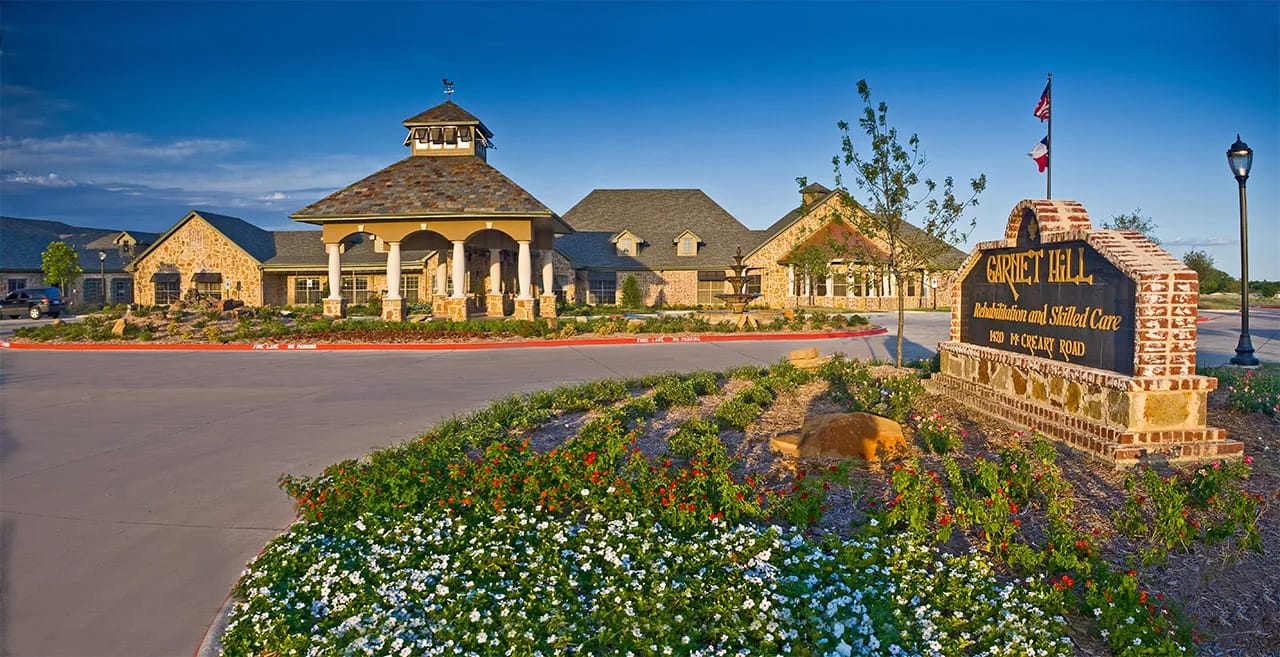 Exterior view of Pleasant Valley Healthcare Rehabilitation Center entrance