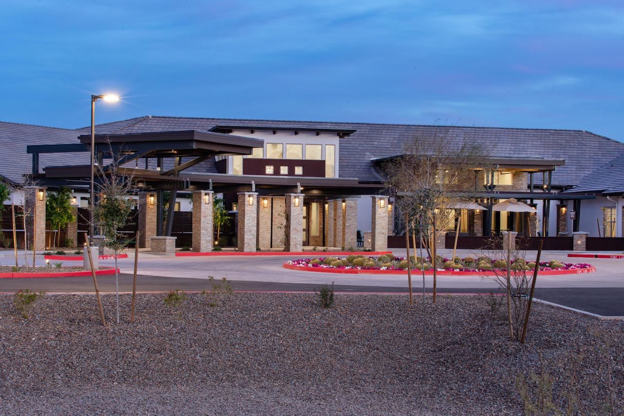 Exterior view of Avanti Living at Peoria