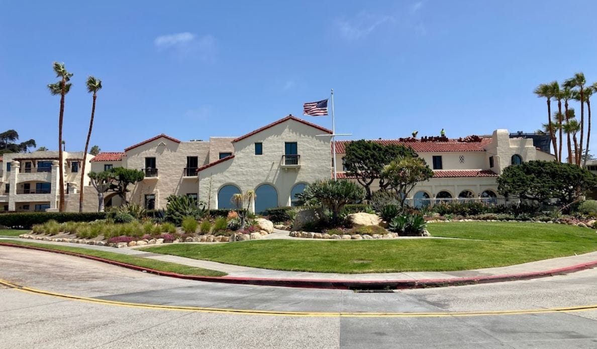 Exterior view of Casa de Mañana with landscaped gardens