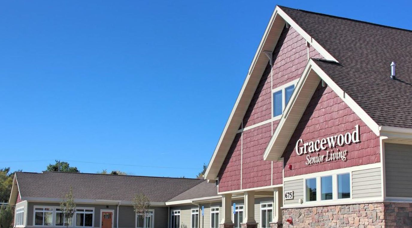 Exterior view of Gracewood Senior Living building