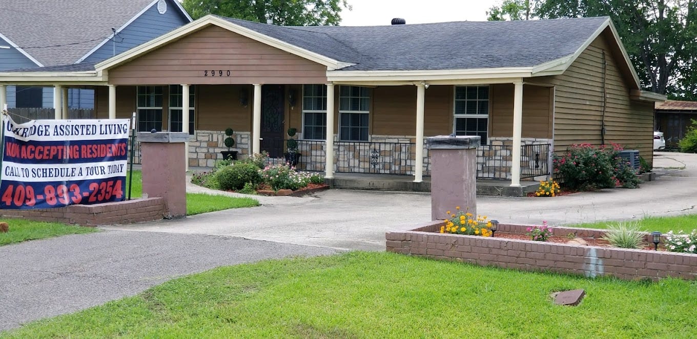 Exterior view of Oakridge Assisted Living facility
