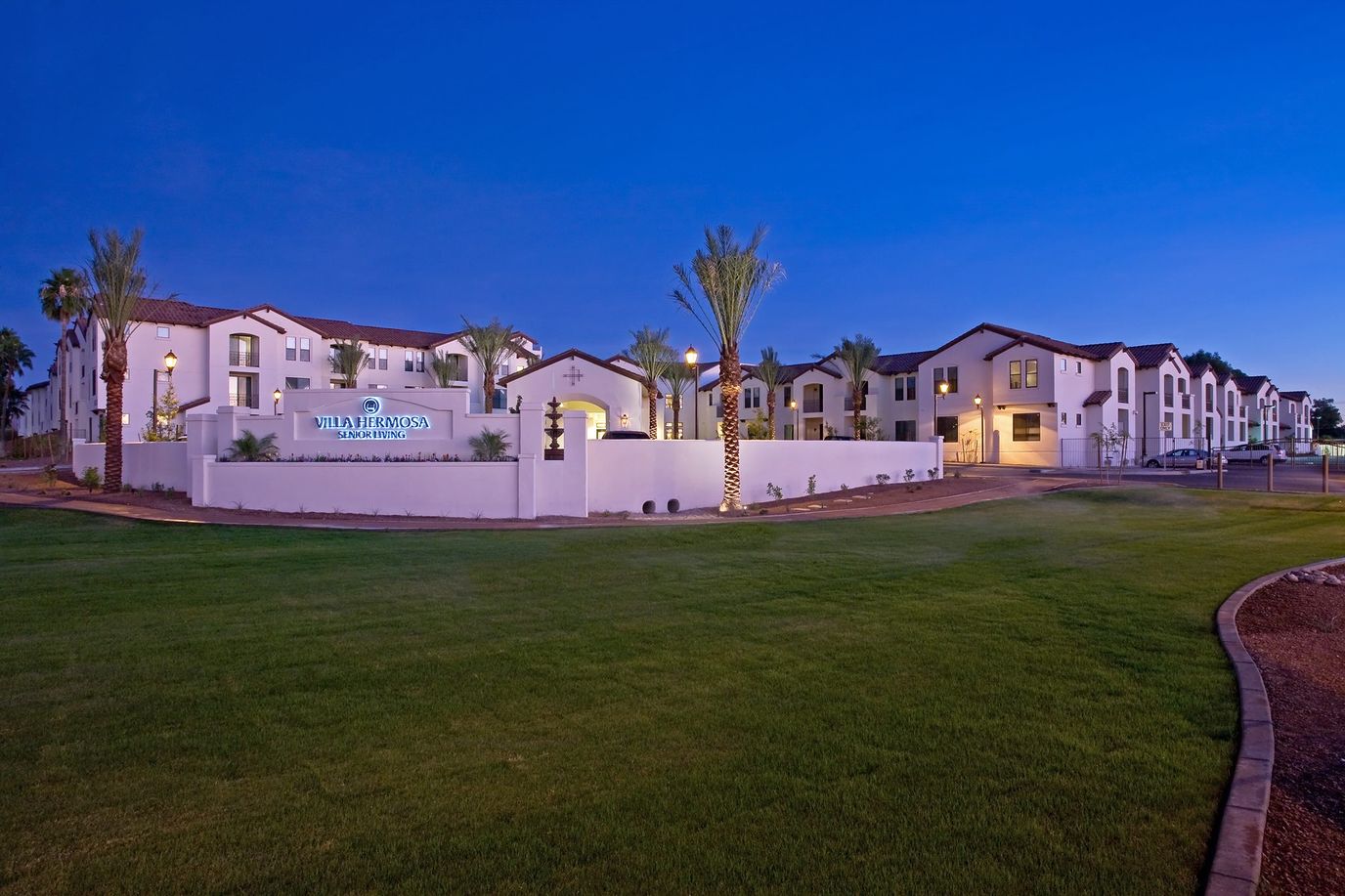 Exterior view of Villa Hermosa at dusk