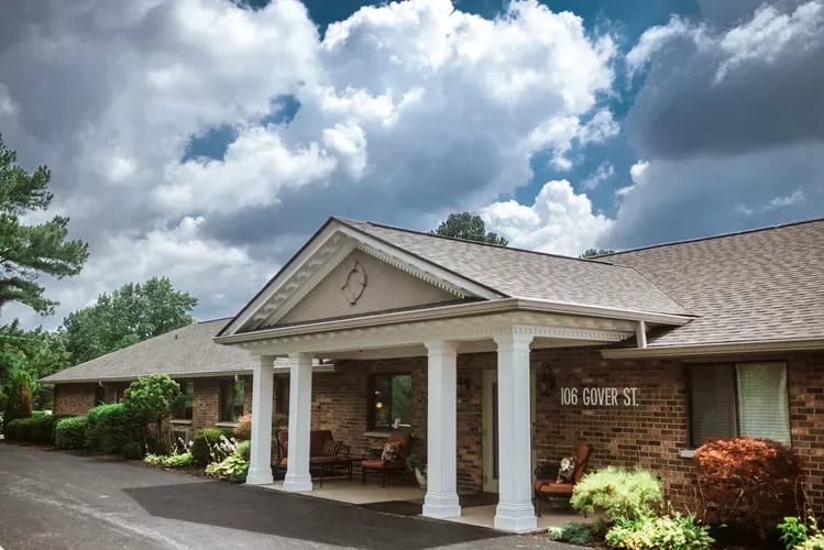 Exterior view of Somerset Health and Rehabilitation facility