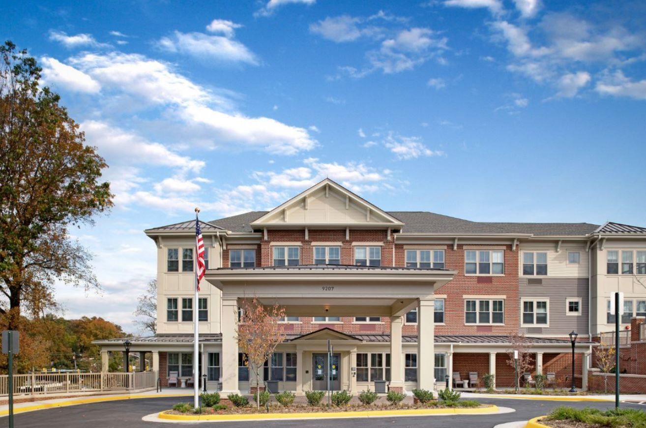 Exterior view of the Sunrise of Fairfax facility