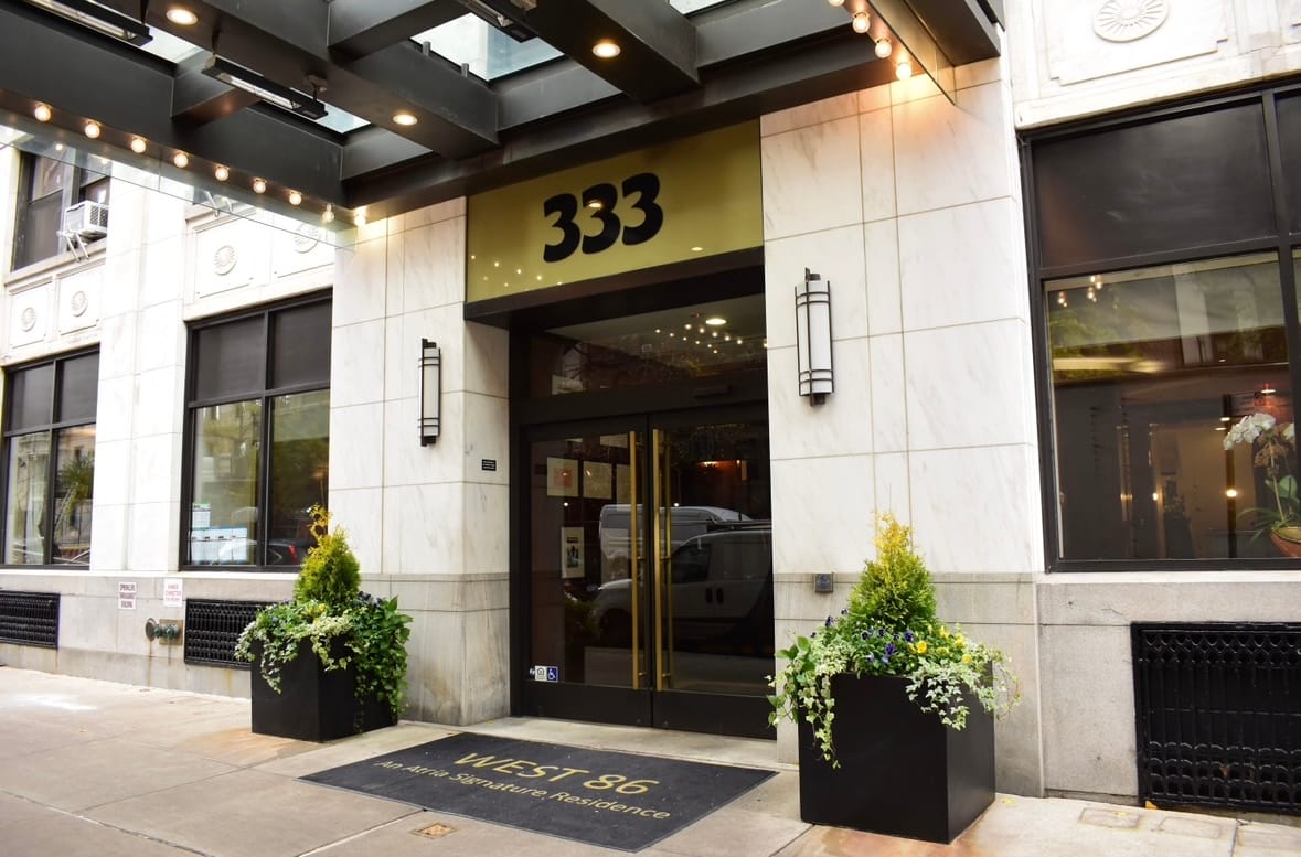 Exterior view of the Atria West 86 entrance