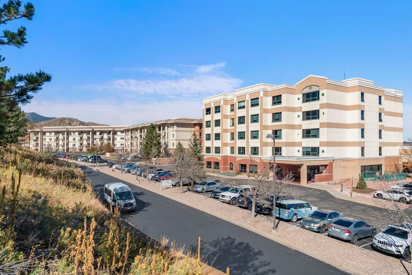 Exterior view of the Brookdale Skyline facility with parking.