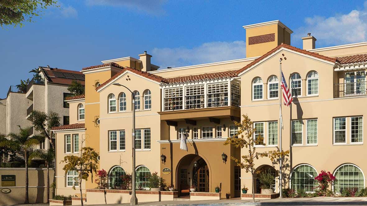 Exterior view of Atria Park of Pacific Palisades