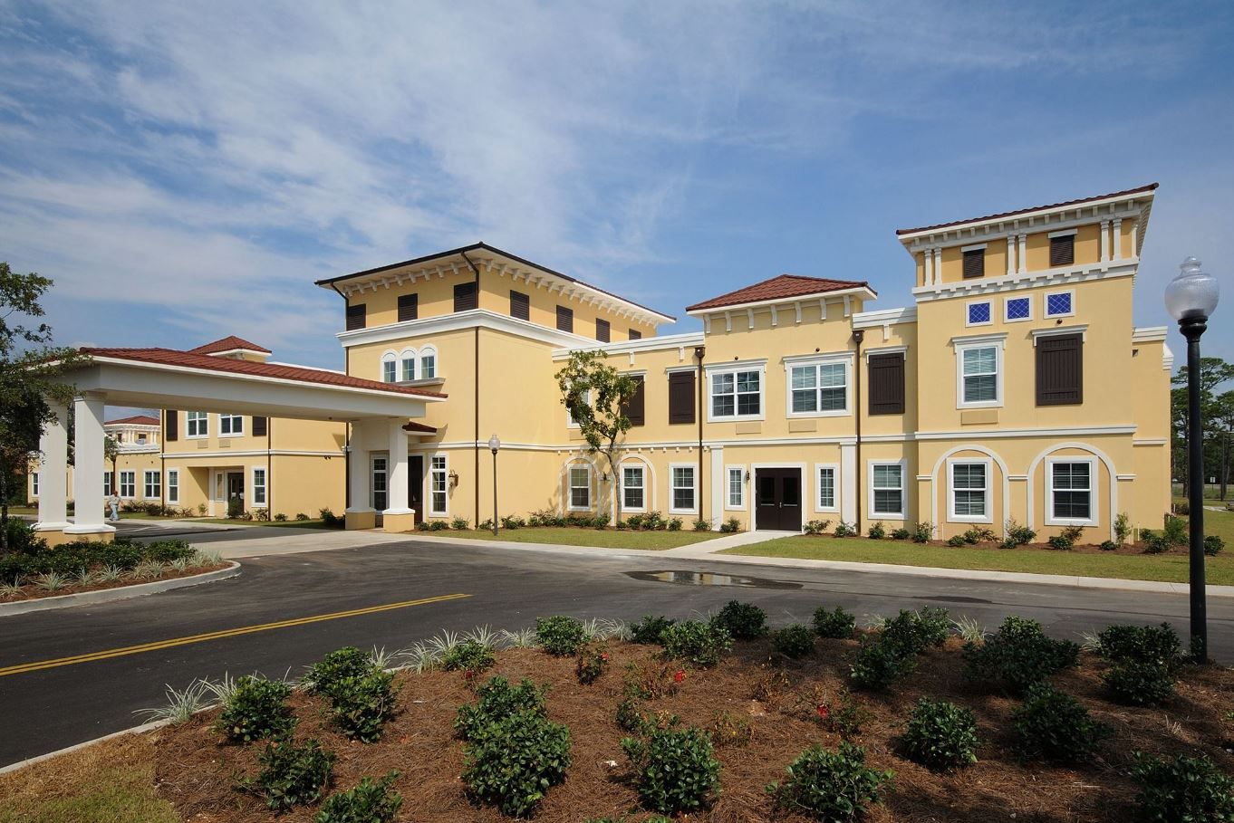 Exterior view of the Beacon Breeze assisted living facility