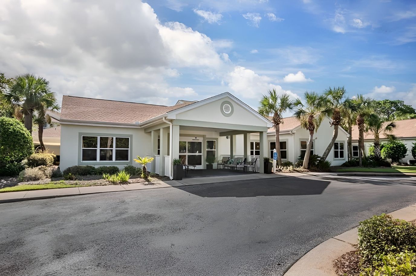 Exterior view of Brookdale Destin facility entrance