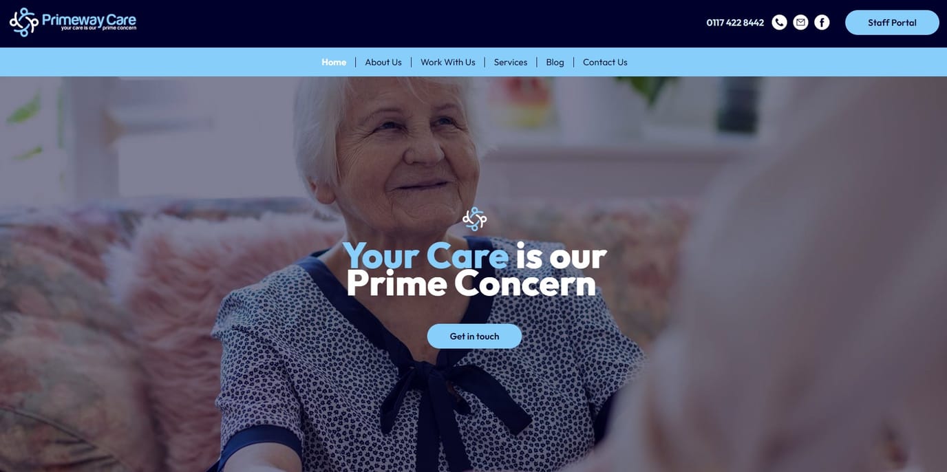 Resident interacting with staff in a cozy setting