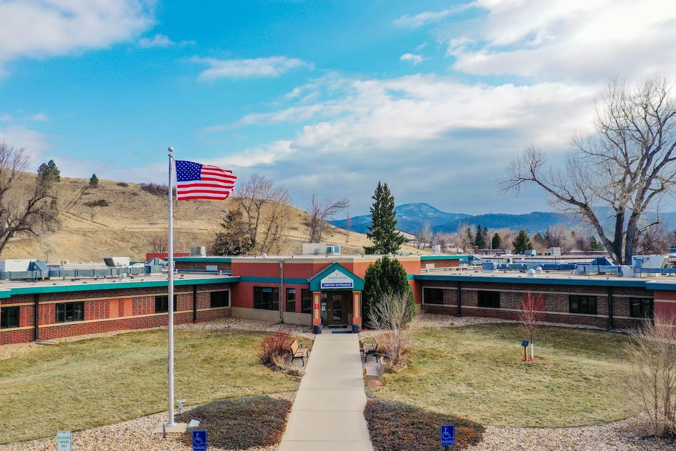 Exterior view of Spearfish Canyon Healthcare facility