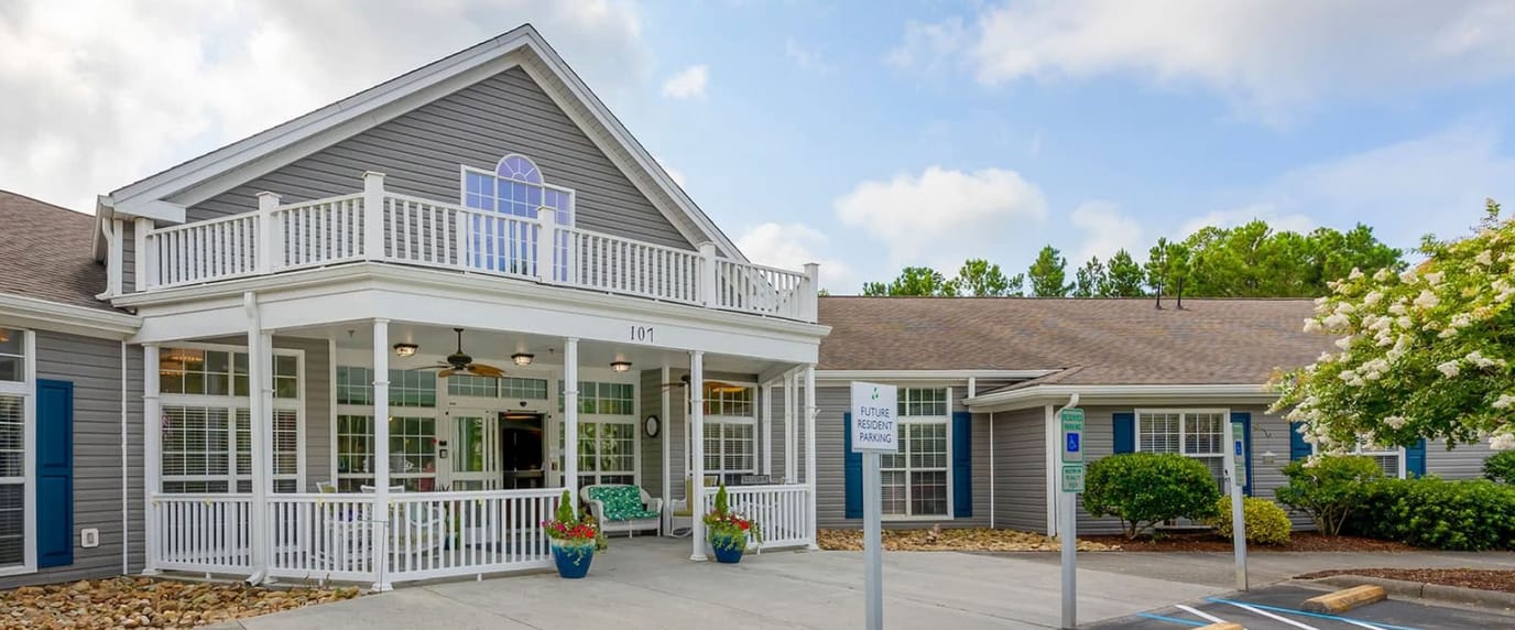 Exterior view of Brookdale Morehead City entrance