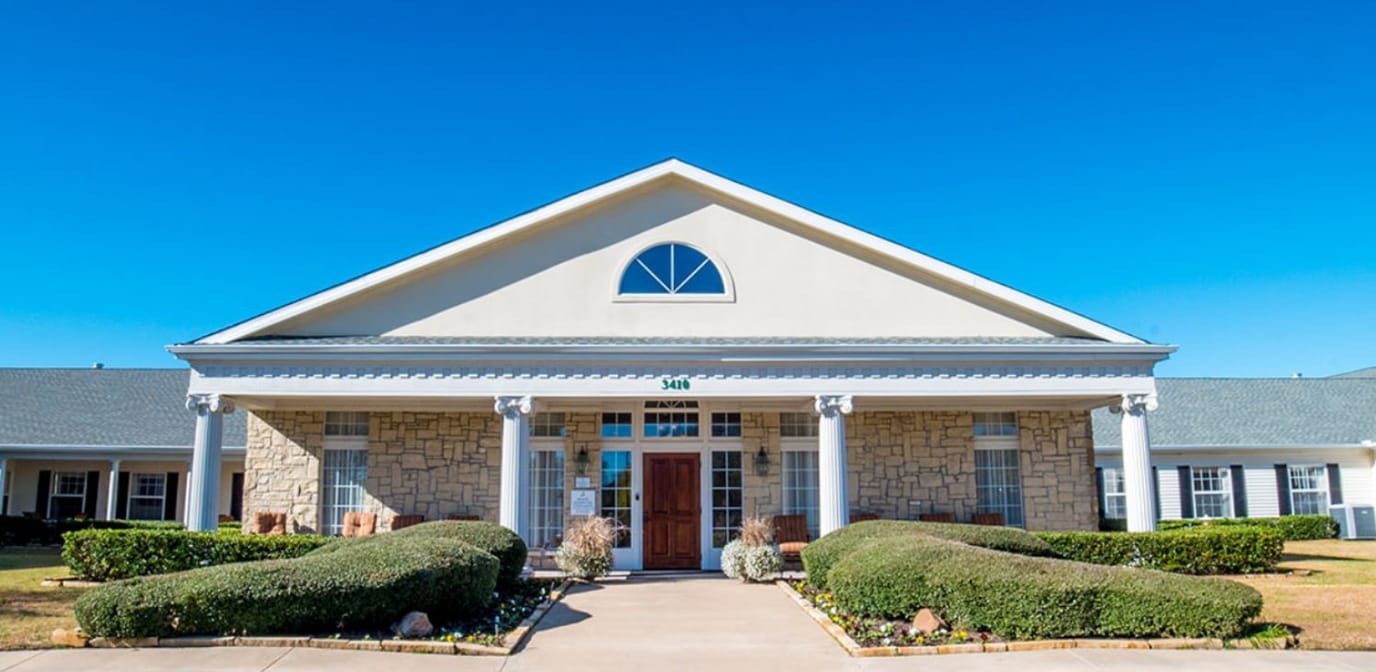 Exterior view of Brookdale Willows Sherman entrance