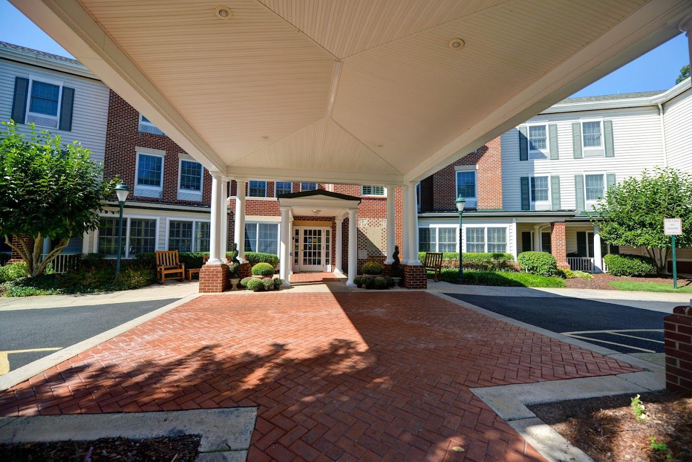 Entrance area of Charter Senior Living of Fredericksburg