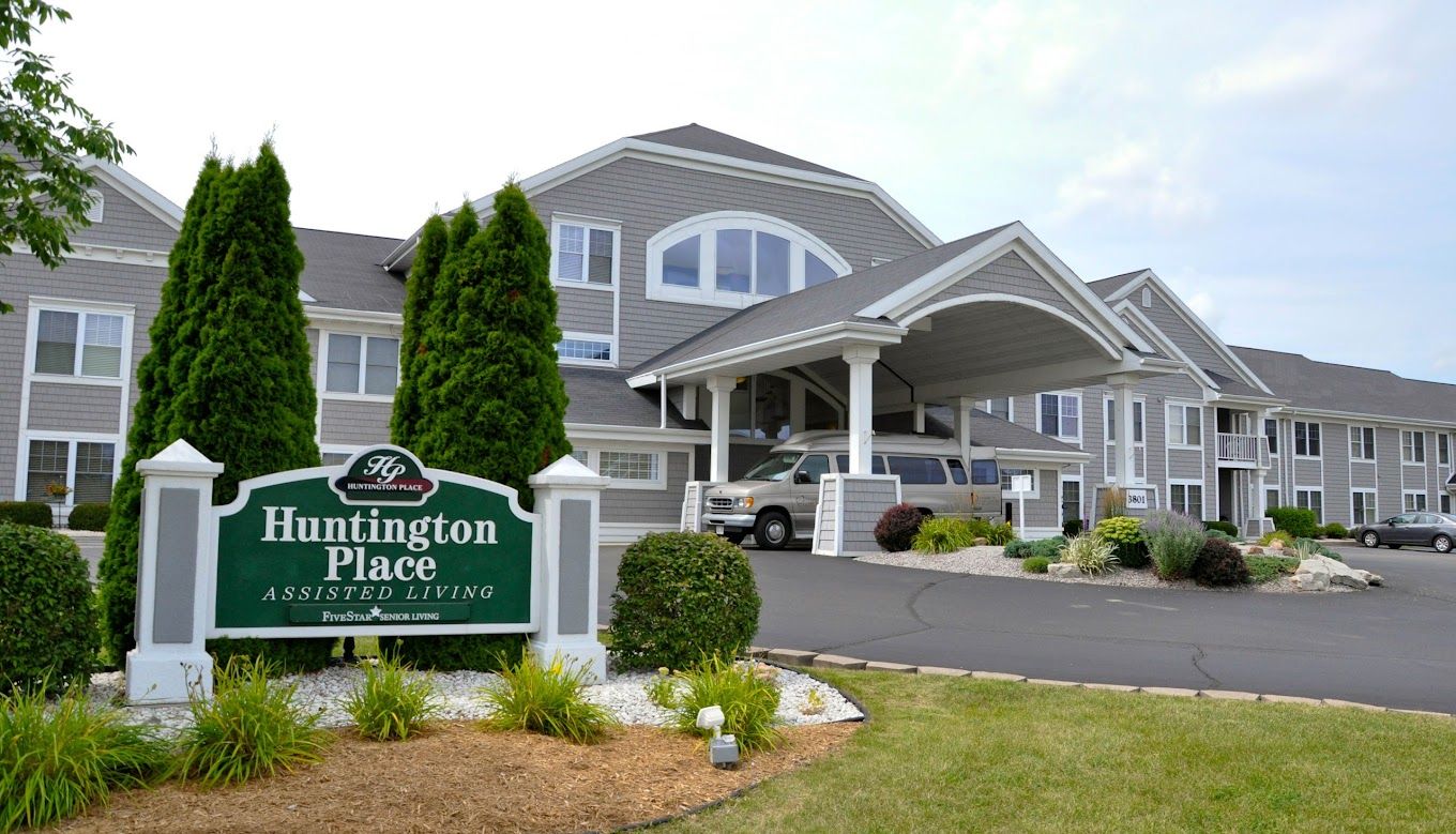 Exterior view of Huntington Place assisted living facility