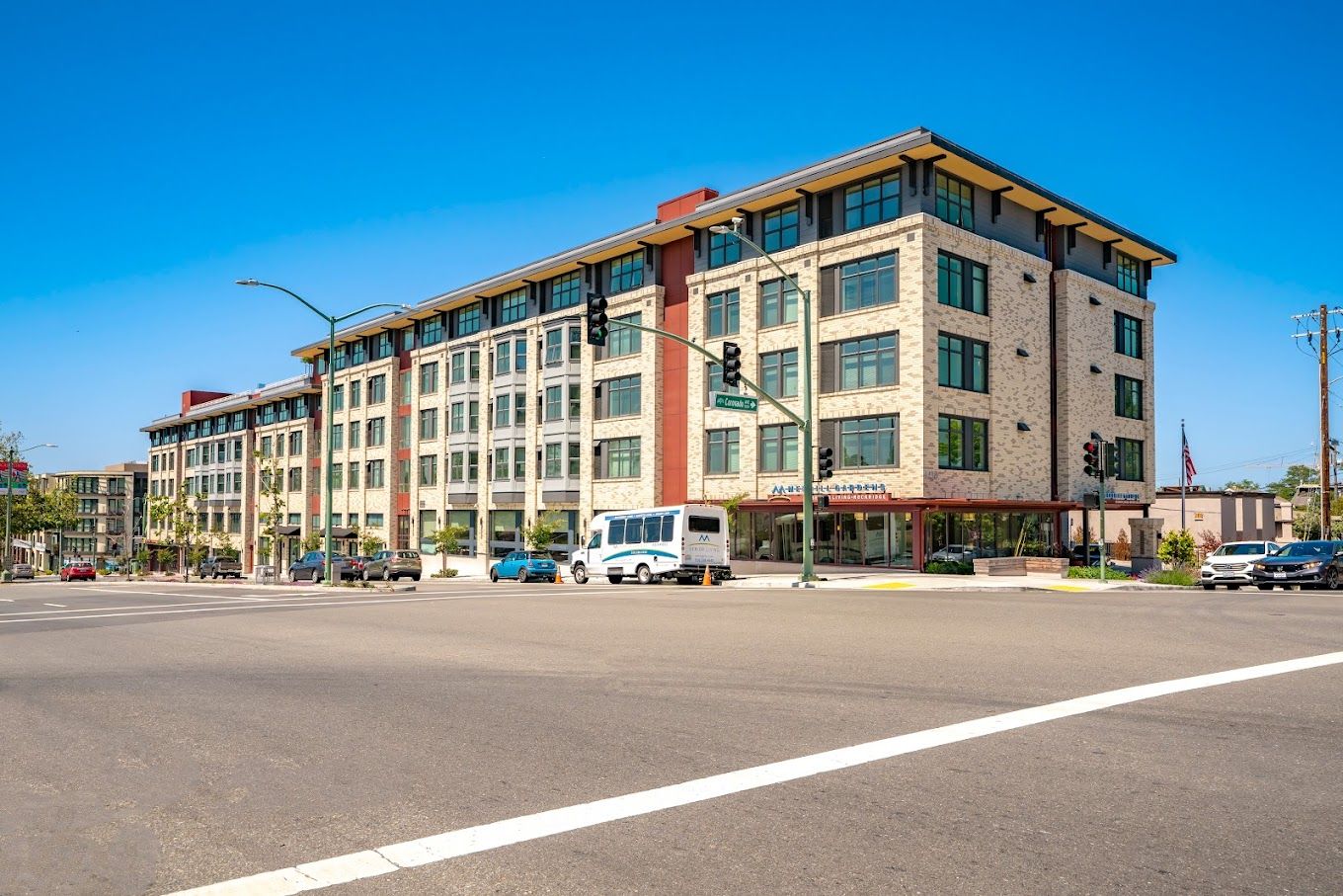 Exterior view of Merrill Gardens at Rockridge