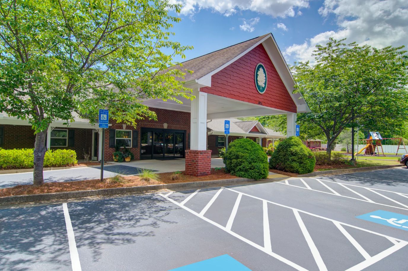 Exterior view of Oaks at Post Road with landscaping