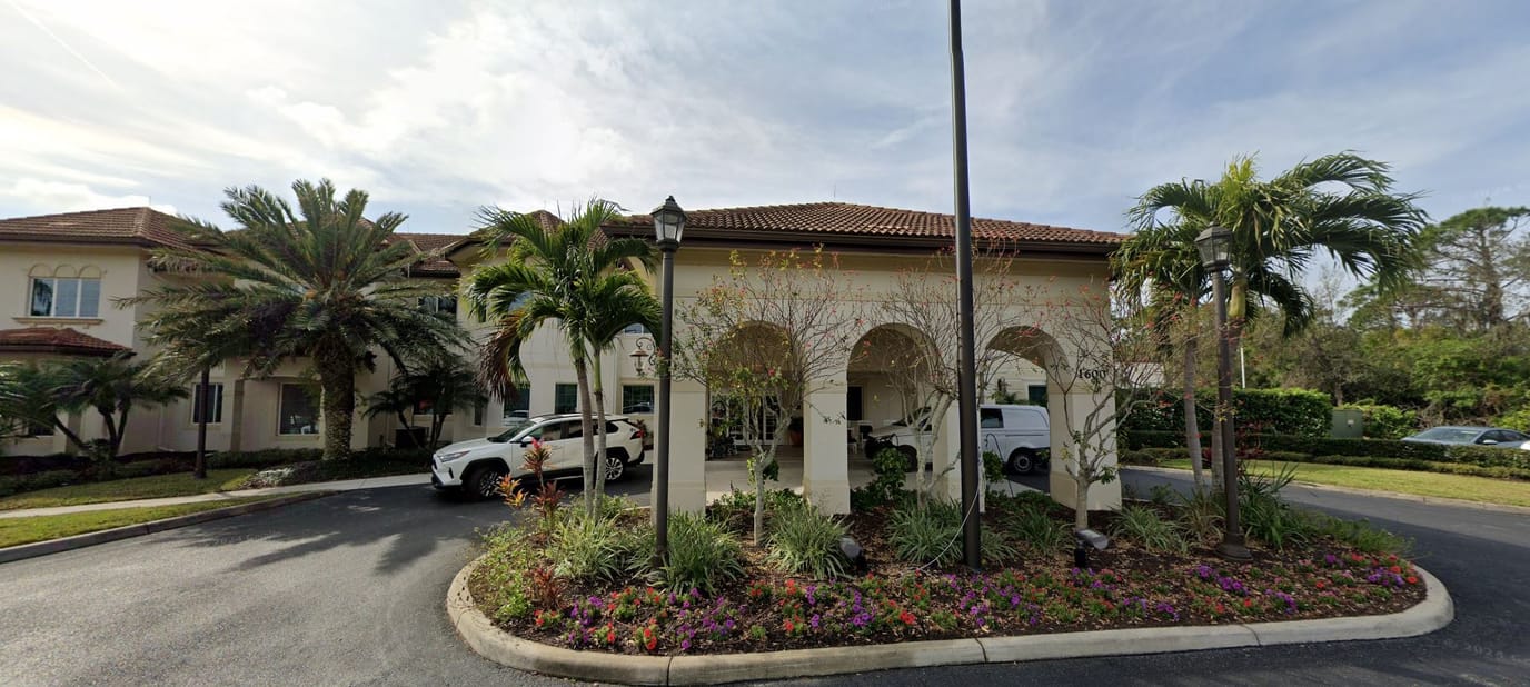 Exterior view of The Windsor of Venice entrance