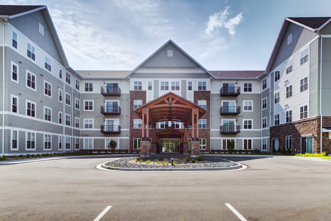 Exterior view of Talamore Senior Living St. Cloud