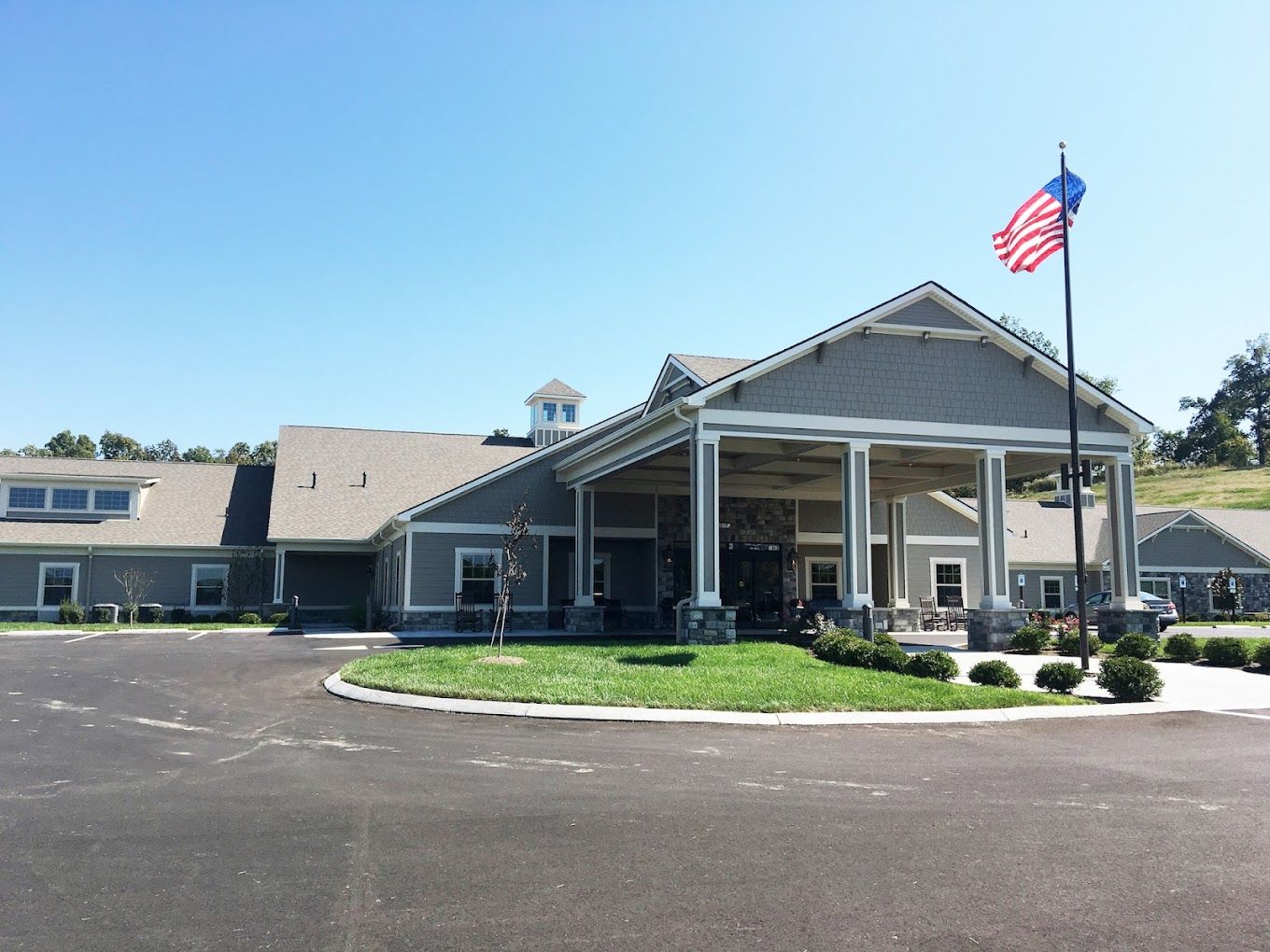 Exterior view of The Lantern at Morning Pointe Russell