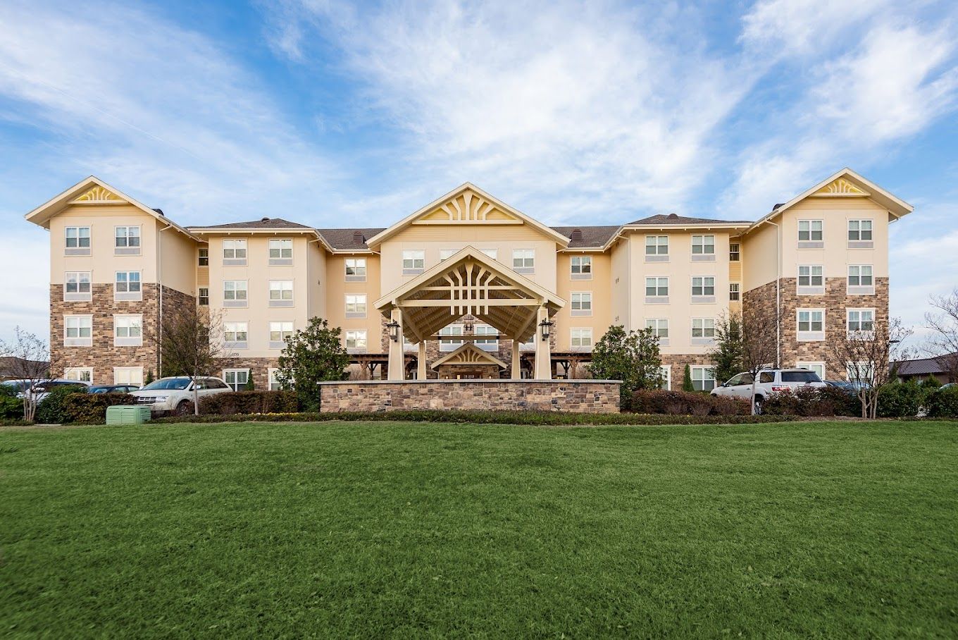 Exterior view of the Washington Pointe facility
