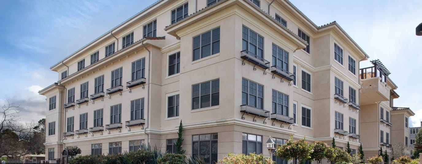 Exterior view of Oakmont of Burlingame building