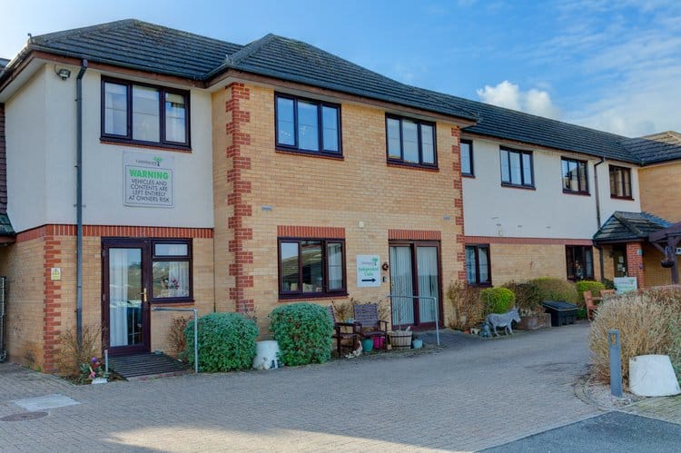 Exterior view of Greenacres Independent Living building