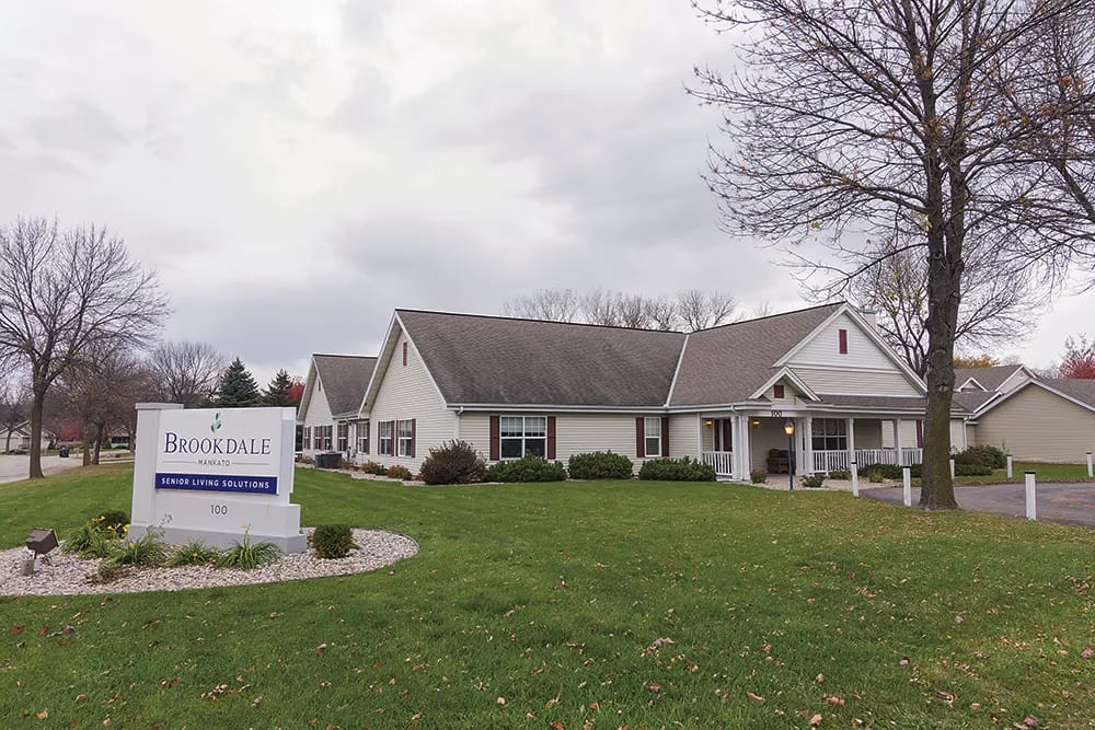Exterior view of Brookdale Mankato facility