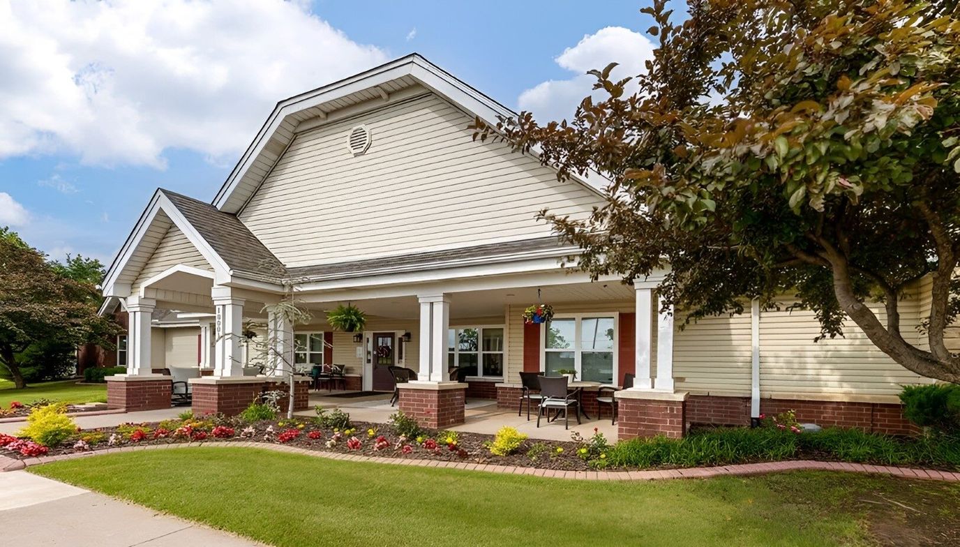 Exterior view of Brookdale Oklahoma City Southwest with landscaping