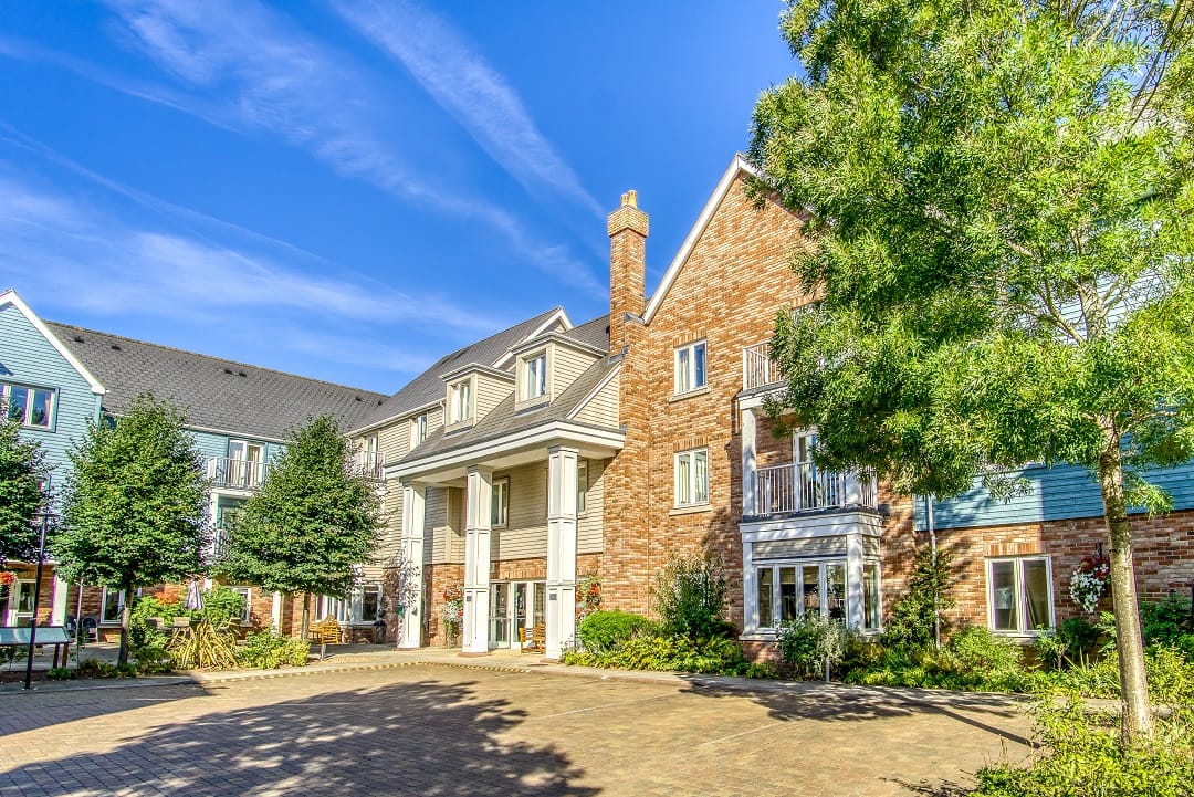 Exterior view of Richmond Villages Northampton facility