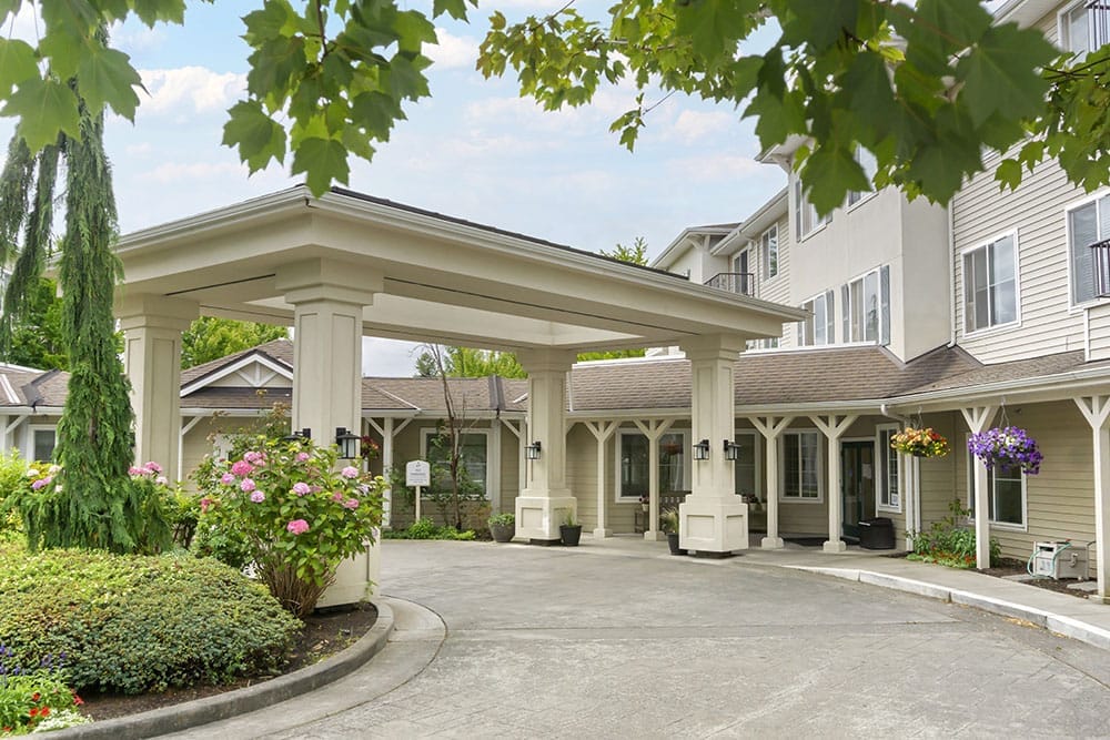 Entrance of Brookdale Stanwood with landscaped area